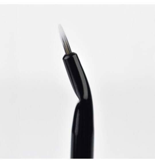 Beter Elite Eğri Başlı Eyeliner Fırçası - 2